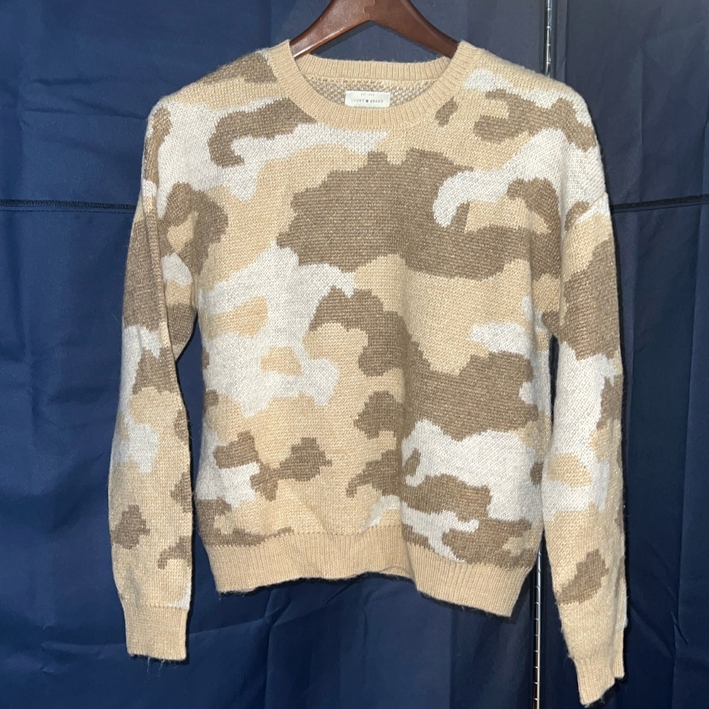 Cute camouflage print lucky brand sweater
